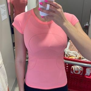 Lululemon workout top